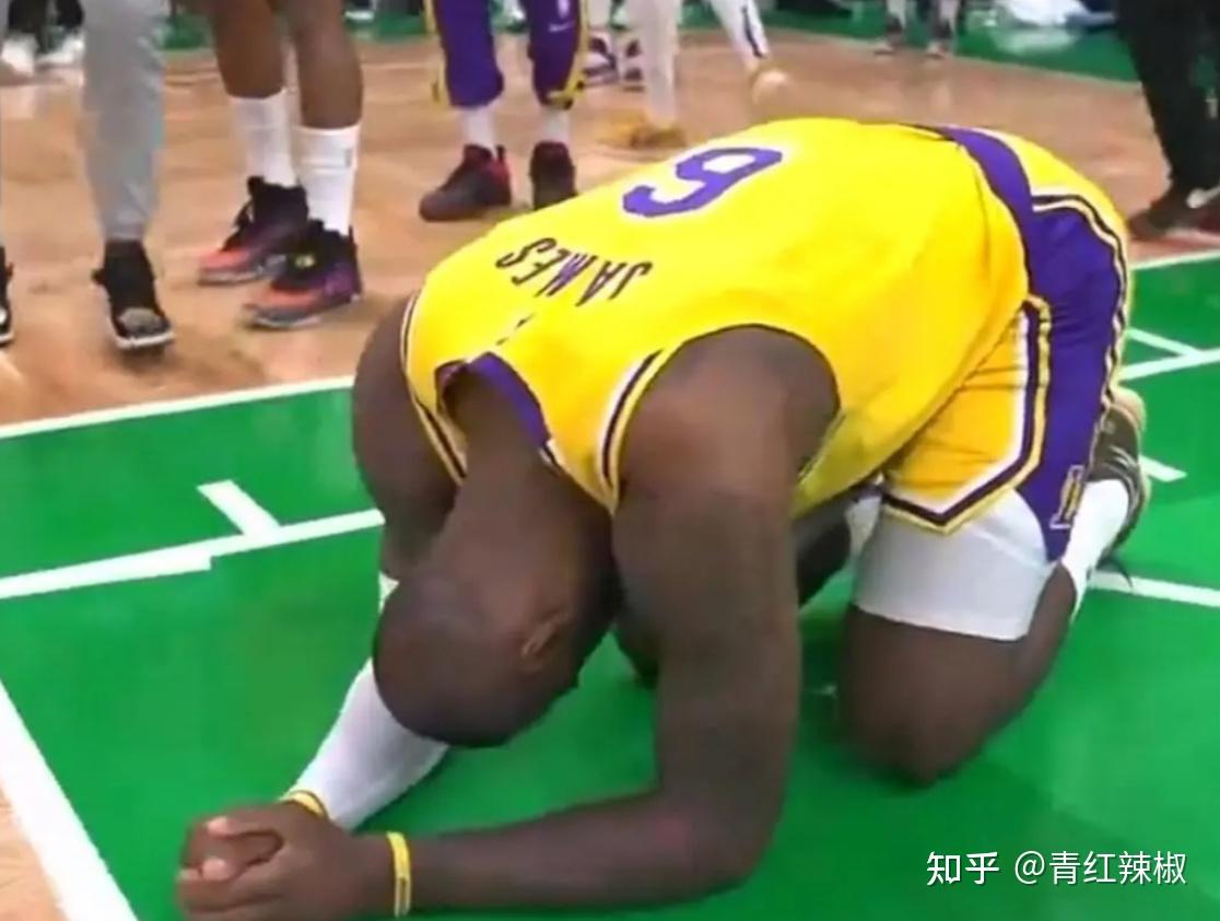 皇马点球大战制胜，门将哭着跪倒在草坪！！