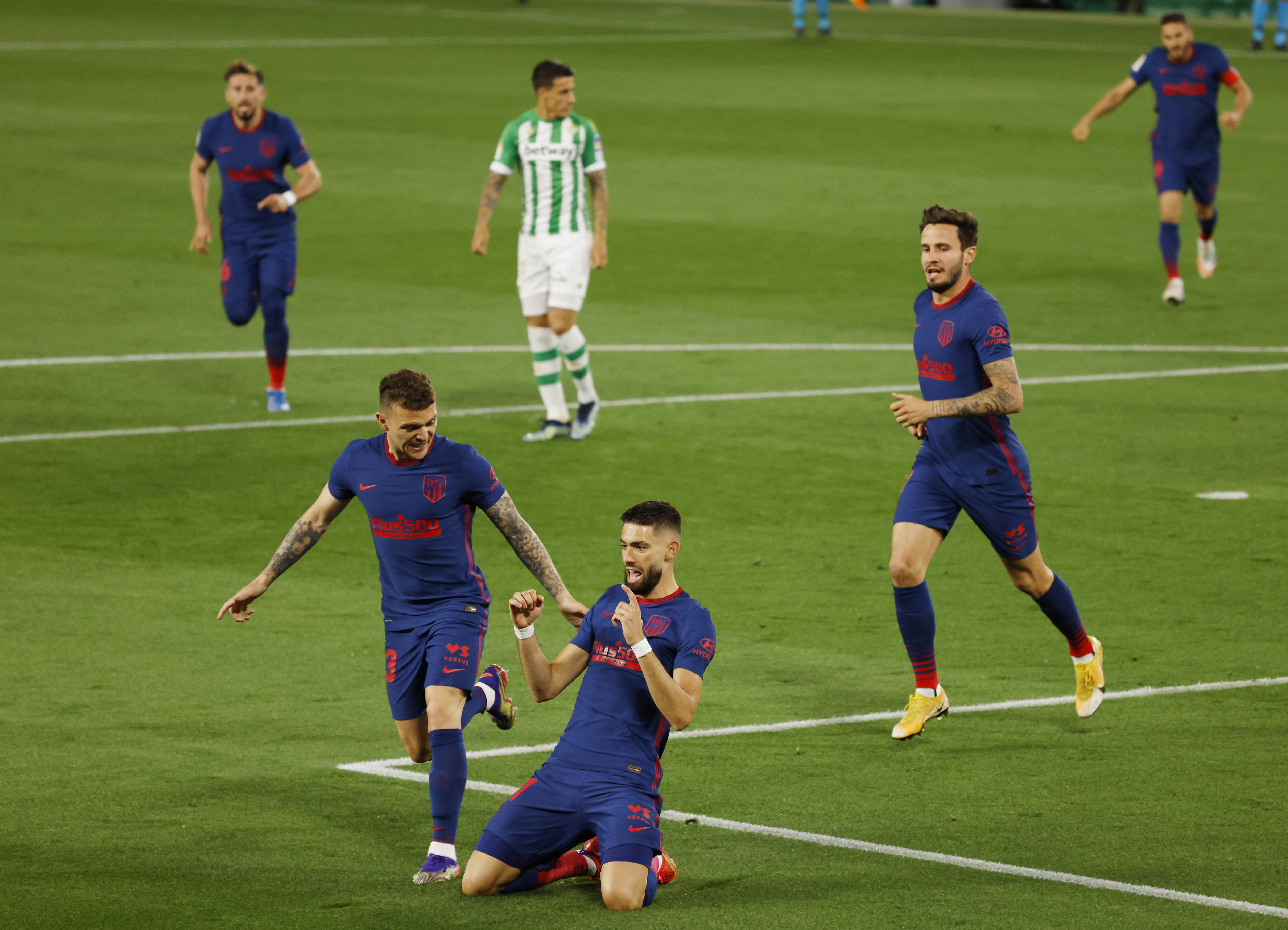 爱游戏下载-马略卡客场战平埃瓦尔，双方实力相近