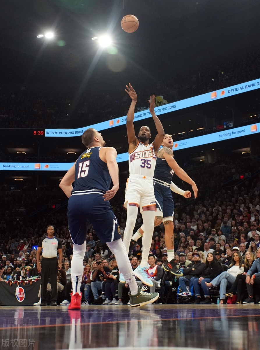 天津队翻盘骑士，杜兰特刷新纪录